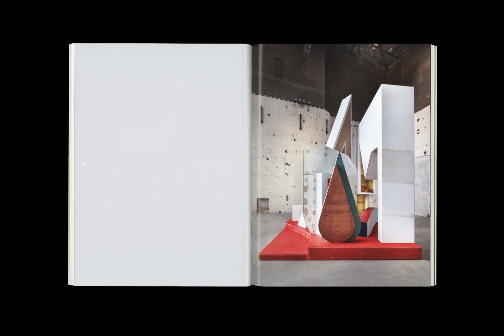 THOMAS SCHEIBITZ – PLATEAU MIT HALBFIGUR