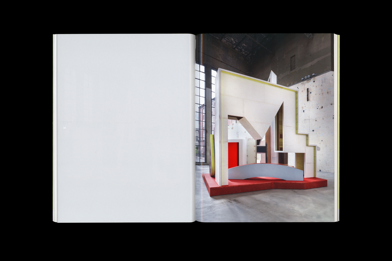 THOMAS SCHEIBITZ – PLATEAU MIT HALBFIGUR