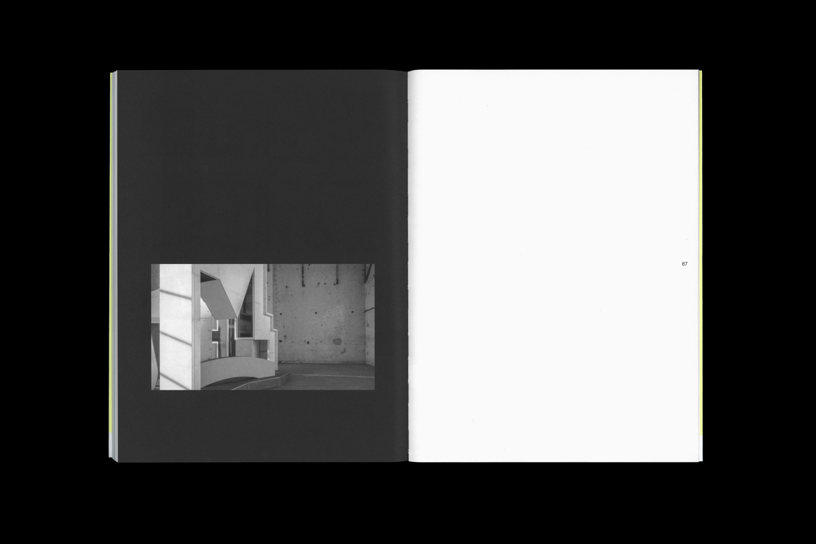 THOMAS SCHEIBITZ – PLATEAU MIT HALBFIGUR